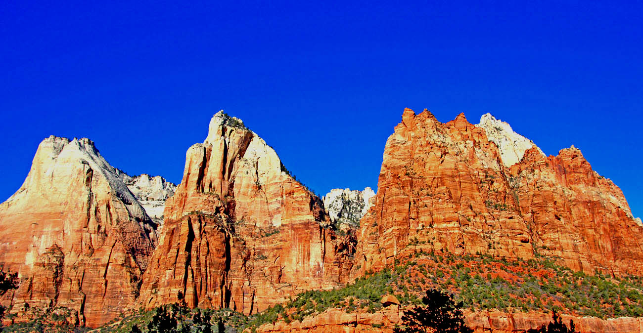 photo of court of the patriachs in Zion National Park